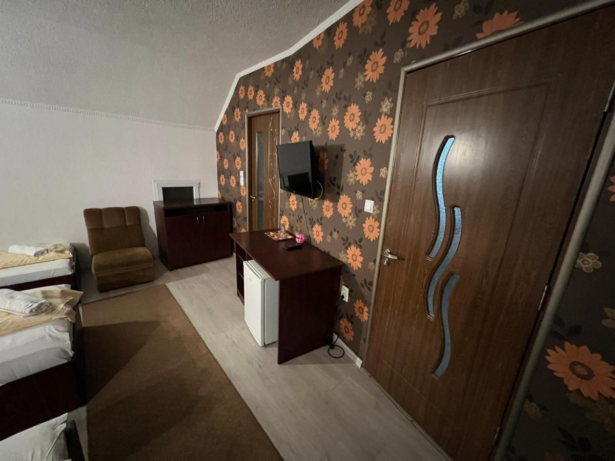 Hotel Vila Delia à Oradea Extérieur photo