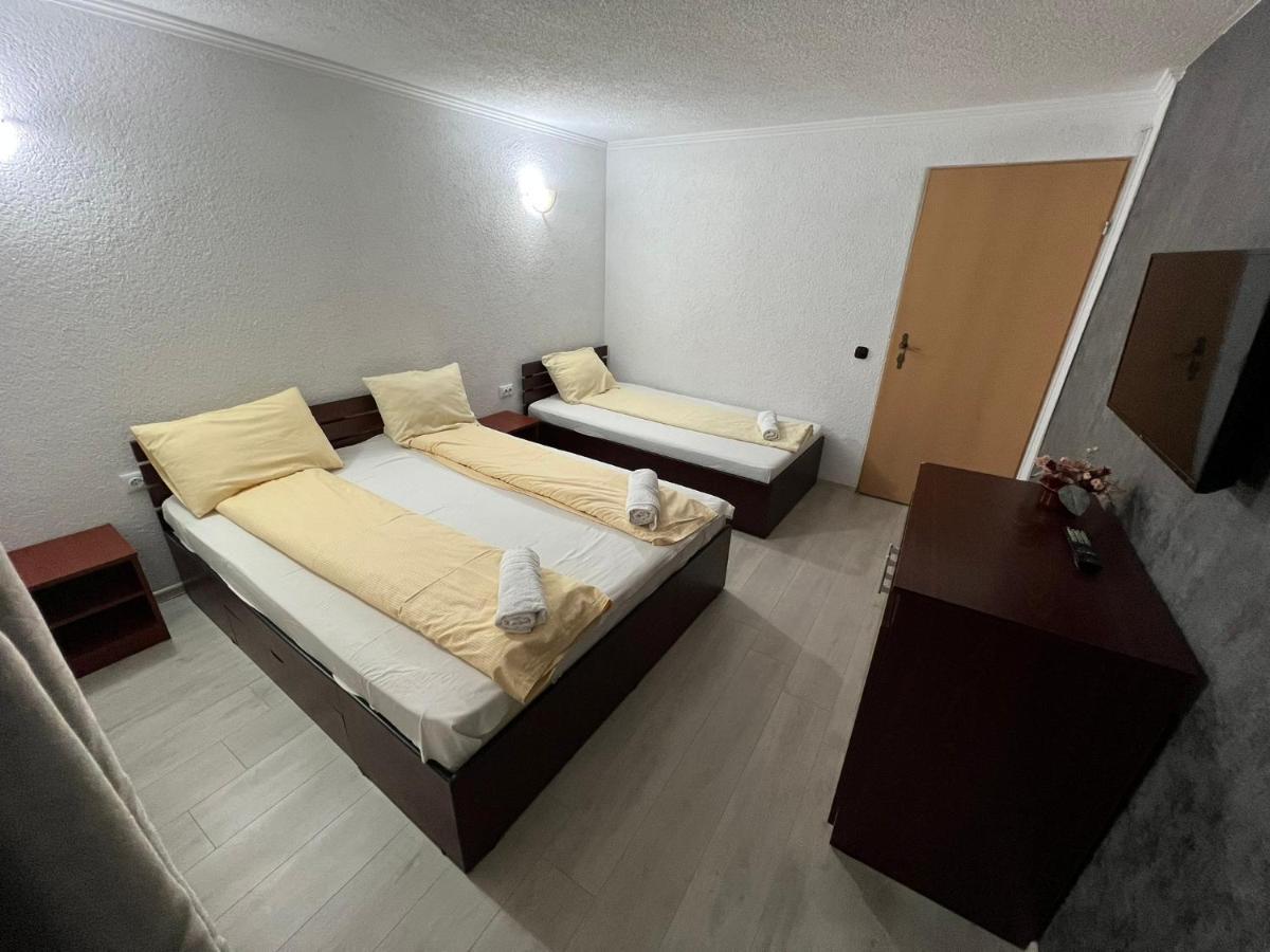 Hotel Vila Delia à Oradea Extérieur photo